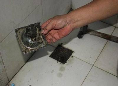 下水道反復(fù)堵塞怎么辦？三個(gè)小妙招不花錢(qián)就能輕松疏通